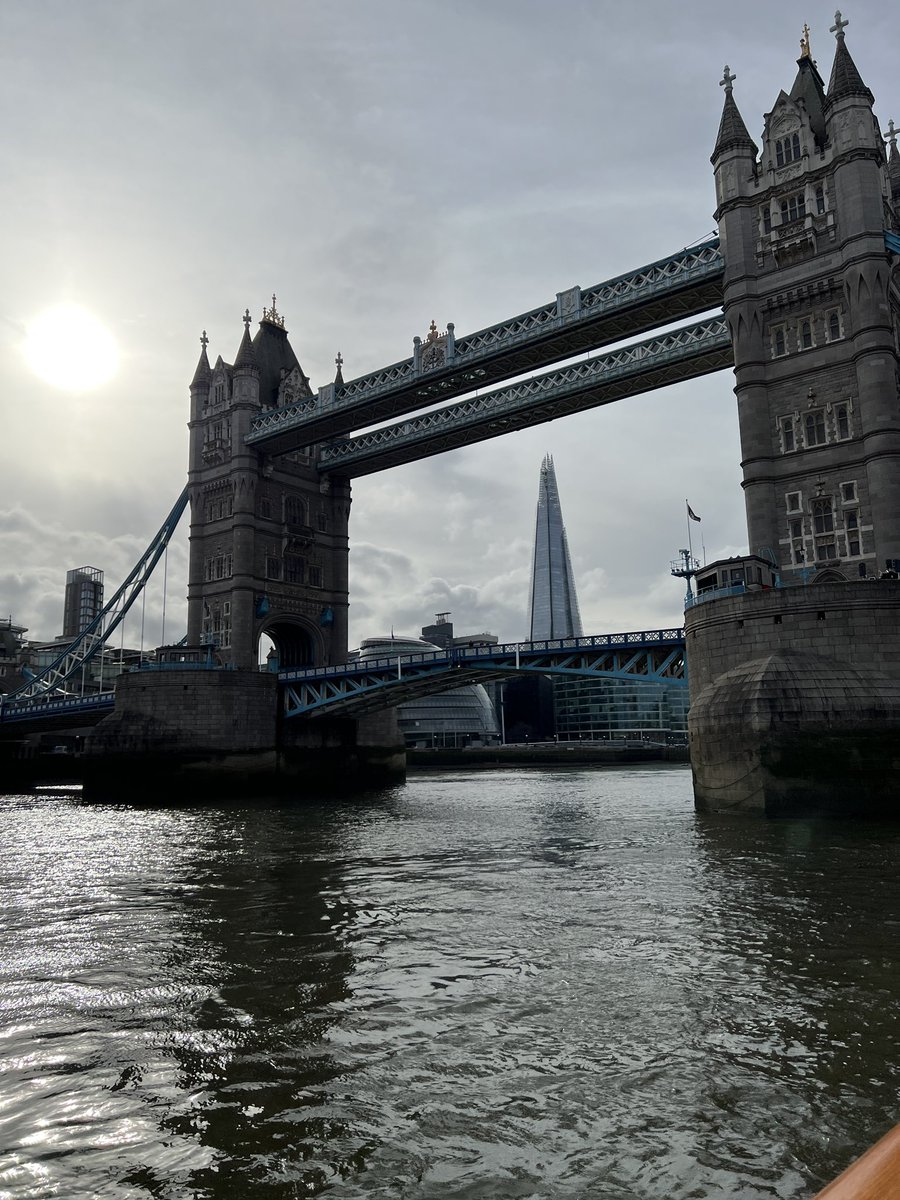 beckyridley's tweet photo. We found Paddington this weekend and enjoyed seeing the sights by boat, bus and the London eye @Tranby_PrePrep @TranbyReception https://t.co/vmqp64N3V4