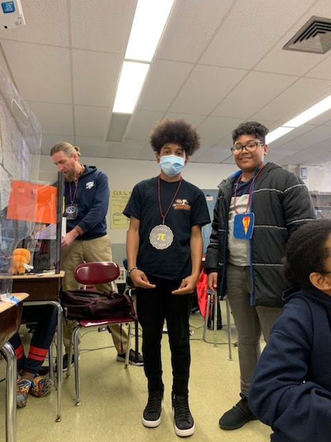 GATEWAYIS364 tweet media