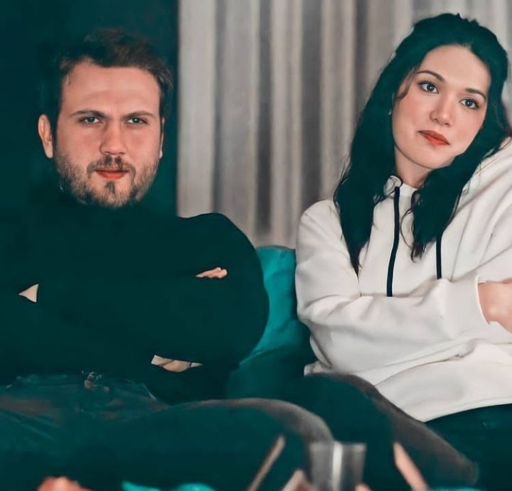 Sencalkhanker's tweet photo. All the couples that I loved have a bad ending or anyone of them leaves the series WHY
#FırCem #Bahkan #idbat #NehYam https://t.co/qsr7DxUbhr