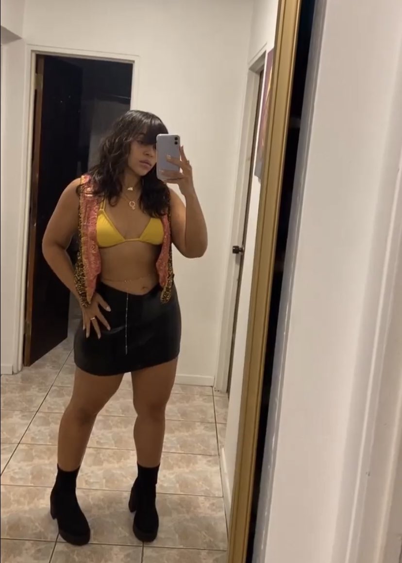 Mírame yo, ni que enseñando barriga. Who would’ve thought?
