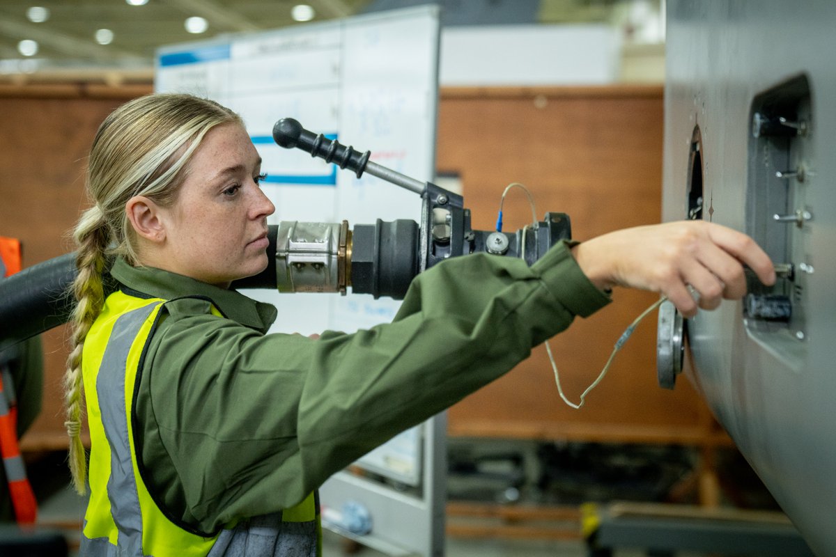 Today marks the start of British Science Week. If science is your passion, discover more of the STEM based roles available in the RAF. Discover your place in the force today: bit.ly/3pVWNo6