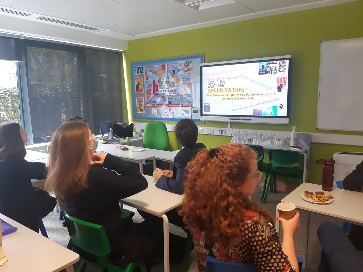KewHouseMFL's tweet photo. Staff and 6th form students French conversation club at lunch time today. Parlez-vous français? @KewHouseFrench https://t.co/1CVgw77E7i
