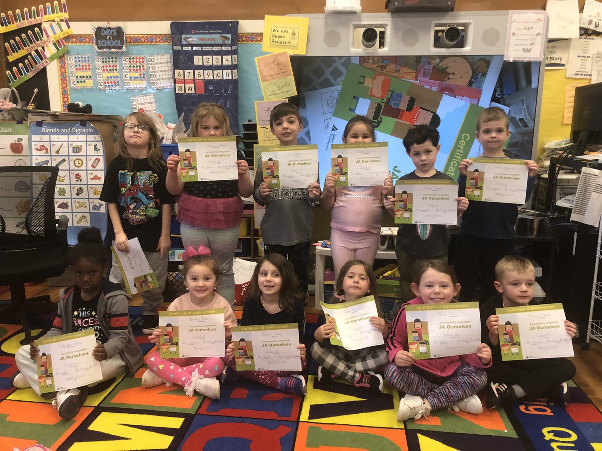 MrsStinson_K's tweet photo. We just finished our 5 week Junior Achievement Program. Thank you to Mr Hadley for being a great teacher! We enjoyed learning about needs, wants, saving, giving, etc. @TCSD  @TroySchool18 @JA_USA https://t.co/PPTt5YMWtd