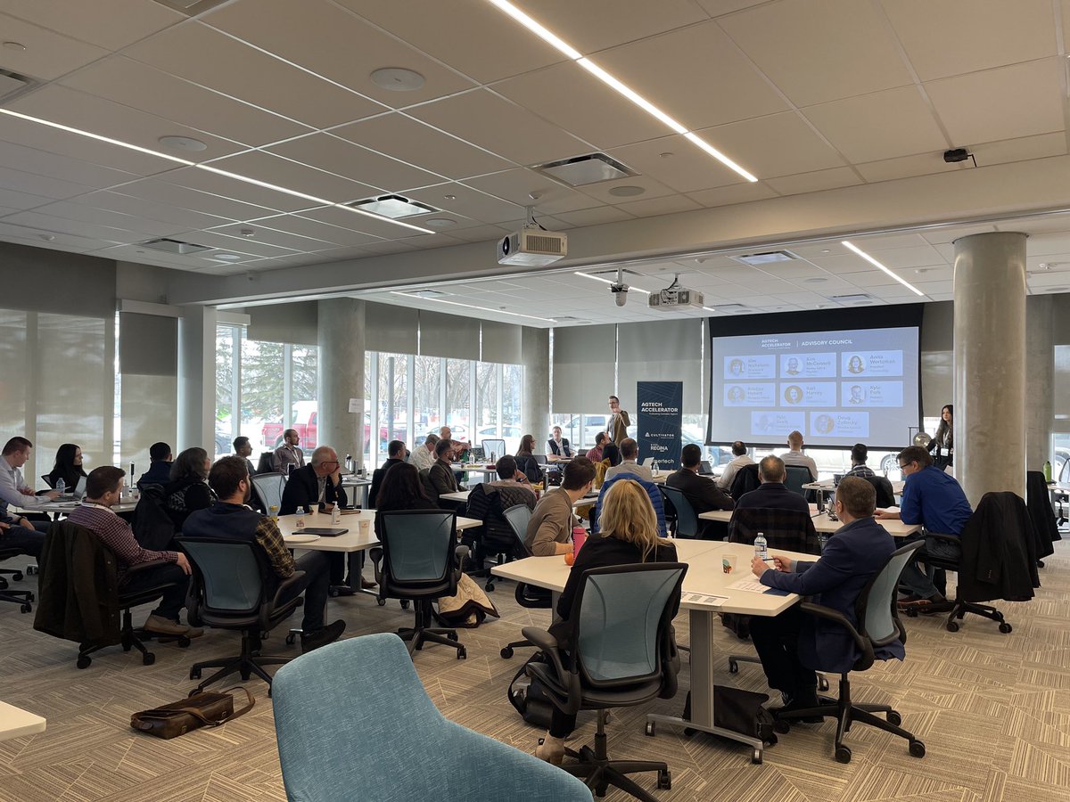 cultivatorsk's tweet image. Here we grow! 

The Agtech Accelerator kick-off week starts NOW 💥

Starting the day off strong by cultivating some connections 🤝

Follow along as we live tweet throughout the week 

#CdnAg #Agtech