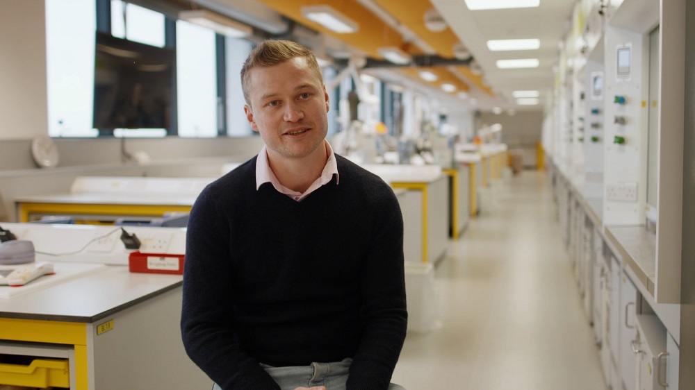 Check out <a href="/ViridiCo2/">ViridiCO2 Ltd.</a> mini-documentary featuring leaders in research and industry alongside former <a href="/unisouthampton/">University of Southampton</a> Dr Daniel Stewart, CEO and co-founder's journey from the lab to the launch of a spinout aiming for #netcarbonnegative.

Watch here: fal.cn/3mVeG