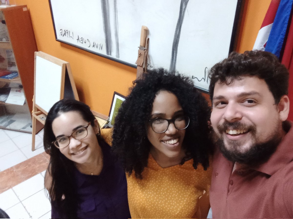 Desde Miami, buscando locaciones para grabar <a href="/ConFilo_Cuba/">Con Filo</a>. A los medios interesados en cubrir nuestra visita, nos vemos a las siete en el Café Versalles 🤪