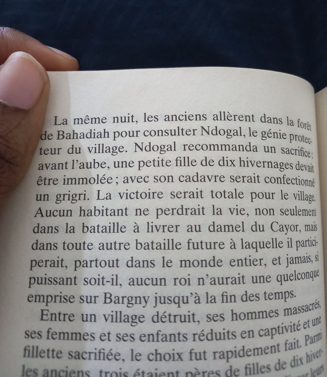 Kyshouu's tweet photo. Same energy que Stannis Baratheon qui a immolé sa fille pour remporter une guerre 😭😭 sorcellerie du yëfi nitt 🤧
#Ramata https://t.co/D7JMaFpne7
