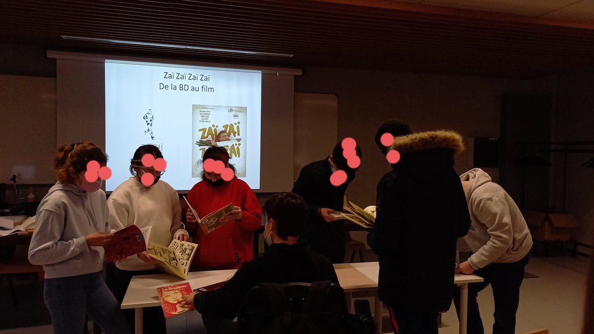 delor_laetitia's tweet photo. Après la découverte de la #BD #Zaïzaïzaïzaï 3 classes du @LP_F_Leger_34 ont pu voir le film et vont bientôt rencontrer #FabCaro 
Une action  de notre projet culturel "Fernand dans les salles obscures"... conquis, les élèves poursuivent leurs lectures au CDI 😊
@RA_Occitanie #EAC https://t.co/pqefHuIvq9