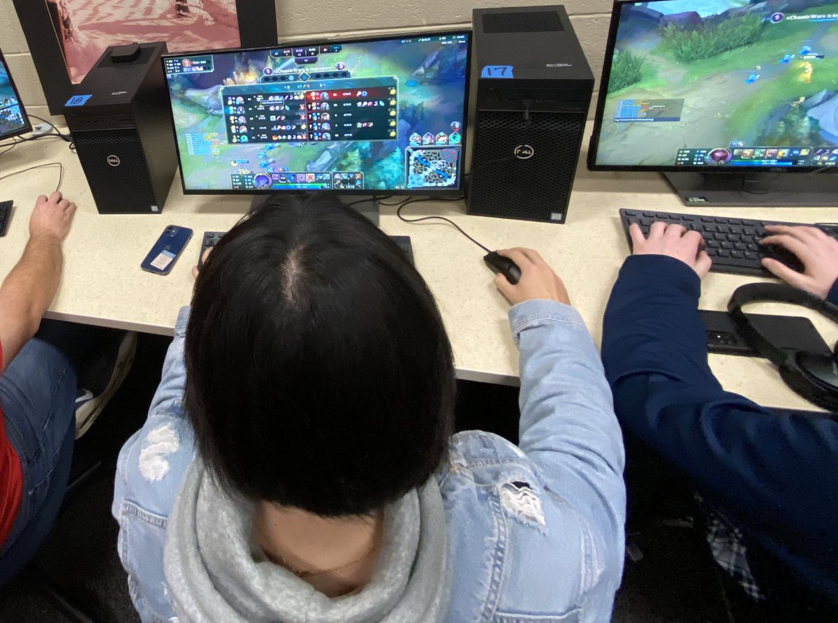 PHSN/Lakeview Esports teams were victorious today! Fortnite team defeated Lancaster in a 3-0 victory &amp; League of Legends team defeated reigning champion Canal Winchester! Go Panthers!! <a href="/PLSD/">Pickerington Schools</a> <a href="/eric_rutter/">Eric Rutter</a> <a href="/SeymourEducate/">Brian Seymour</a> @PlsdSupt @mr_ulbrich <a href="/lakeview_jh/">Lakeview_JH_PLSD</a> <a href="/rahanagan/">Rachael Hanagan</a> <a href="/BaptistLVJH/">Ben Baptist</a>