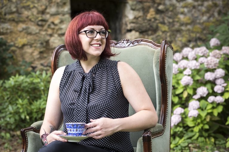We'd love to spotlight our guest author of the week for you, V. E. Schwab! If you haven't heard of Victoria yet, you've probably been under a rock somewhere. She is the #1 NYT, USA, and Indie bestselling author of more than a dozen books. #VESchwab #author
