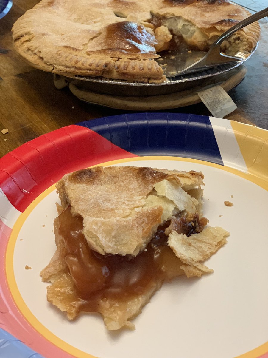 epodcaster's tweet image. Pie Day?! Yes please!
#NotThatKindOfPie
#ThatsOK #NoMathRequired #ApplePie #Delicious #PiDay