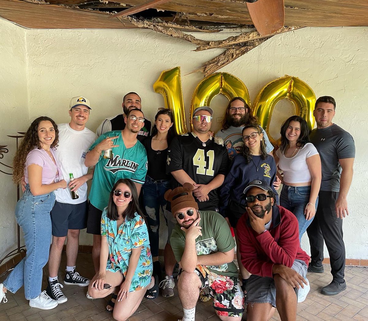 BanterHeads's tweet photo. This is surreal! 100 episodes worth of banter. Send it to the moon. 💯🔥📈
https://t.co/kWInMYF8Oe https://t.co/sIraU86qfi