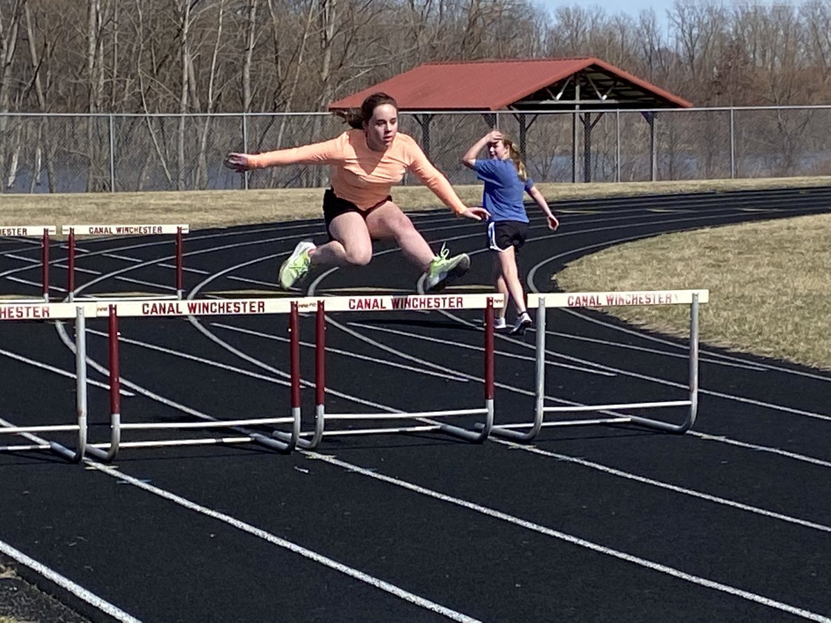 CWMSTFSPRINTERS's tweet photo. Our sprinters got introduced to the hurdles today and also worked on relay exchanges. The future of CW track doesn’t just look bright, it looks really fast!⚡️⚡️⚡️ @CWSprinters @CwmstF @CWMSAthletics https://t.co/ustppOyGZ1