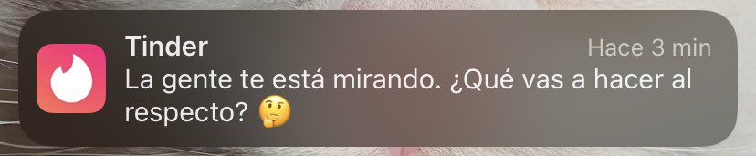 berrettasofi's tweet photo. estoy sola en la parada de la facultad que es medio fea y tinder me manda esto… https://t.co/hunEZAHIEu