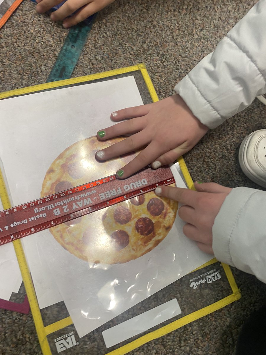 MissCaraG's tweet photo. Happy Pi Day! Ss learned about Pi, diameter, and how to find the circumference of a circle today! @Chelsea_Tigers #157cmarches #allin157c https://t.co/kAW9vX8xFl