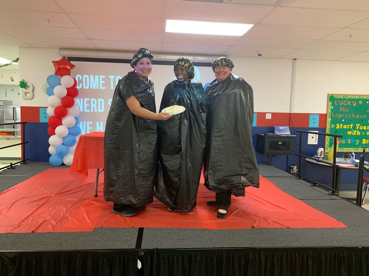 PinesPatriots's tweet photo. HAPPY PI DAY! These three lucky Patriots solved the Pi Day Challenge and were able to ‘pi’ an administrator in the face! 😂 

#CSUSAToday #CSUSAProud #CSUSA #Florida #FL #SouthFlorida #Broward #BrowardCountyFL #BrowardCounty #PembrokePines #Pines @CSUSAhq @rwindlerfreitag https://t.co/83waJV7X8Y