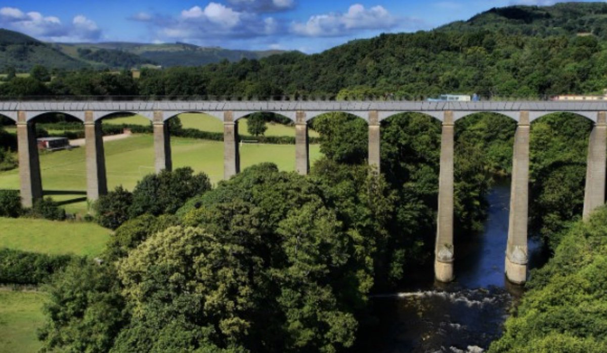 davidhuntphysio's tweet photo. @Fairfield_First Will enjoyed the awesome feat of structural engineering that is pontcysyllte aqueduct over the weekend #Fairfieldscienceselfie https://t.co/xCvkaydbWF
