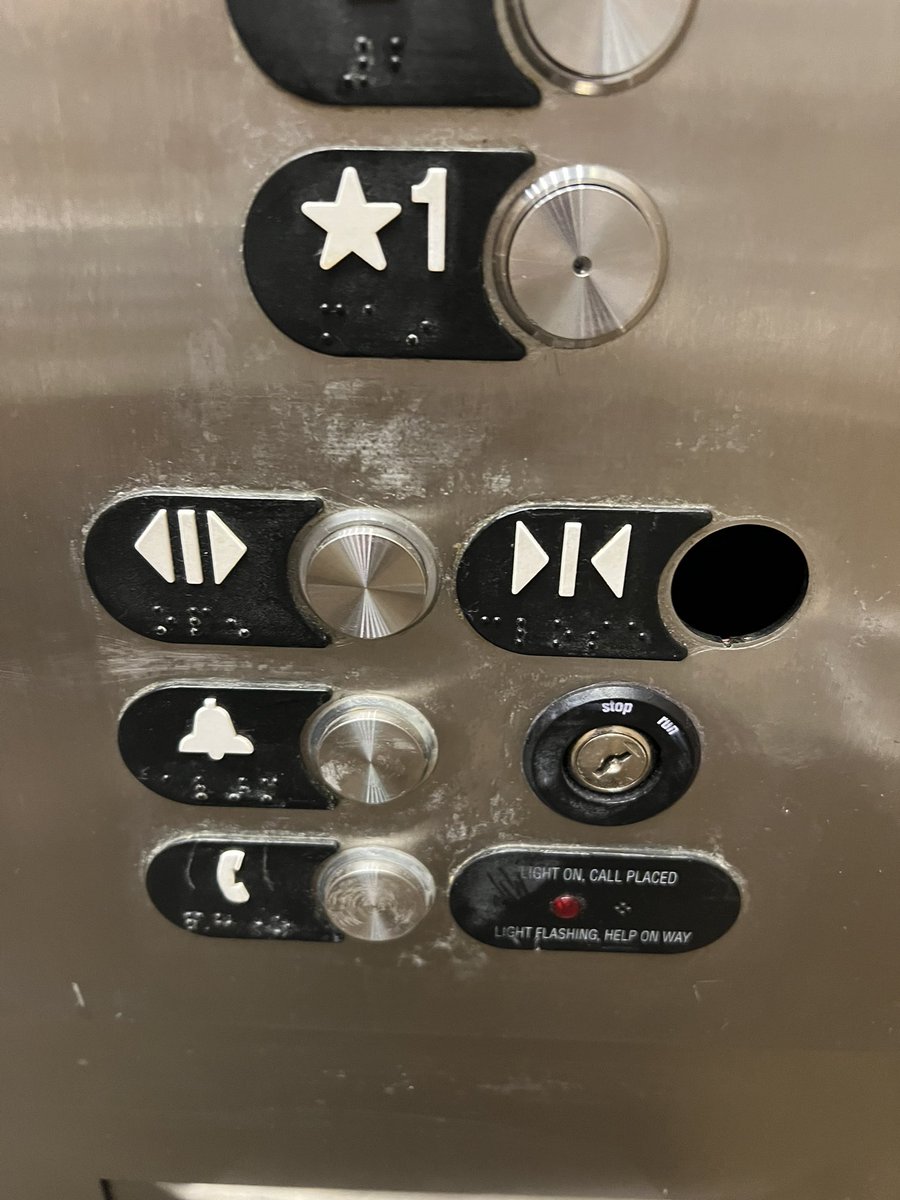 MiaNWonderland's tweet photo. My day was going GREAT until some wise crack technician thought it was funny to suck the life out of one of my favorite hobbies:
Closing the elevator door so nobody else can get in 🤣🤣🤣😫 #TheyWrong https://t.co/H4bwlGl3O7