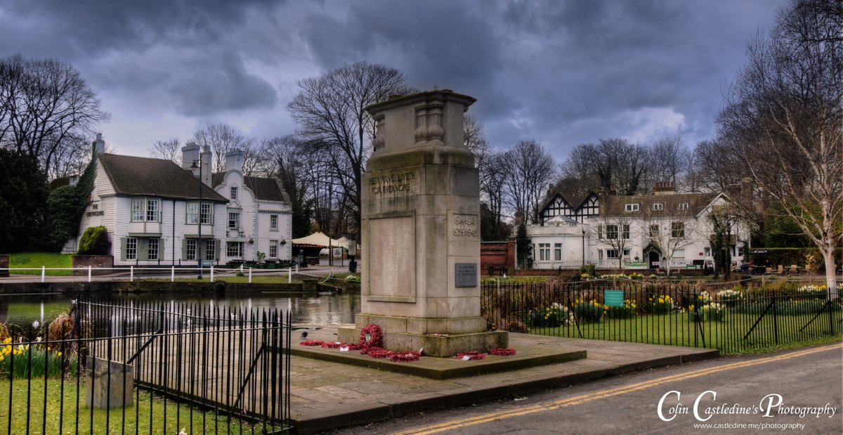 colcas57's tweet photo. Got out for the first time in a year &amp; took some photos in Carshalton, Surrey.

3 days post cataract surgery, here's some photos I took 

Memorial Gardens
Greyhound Hotel, Memorial &amp; Honeywood Museum
Festival Walk 
Honeywood Museum

@GreyhoundH  @HoneywoodMuseum  #carshalton https://t.co/K16CBLIxTg
