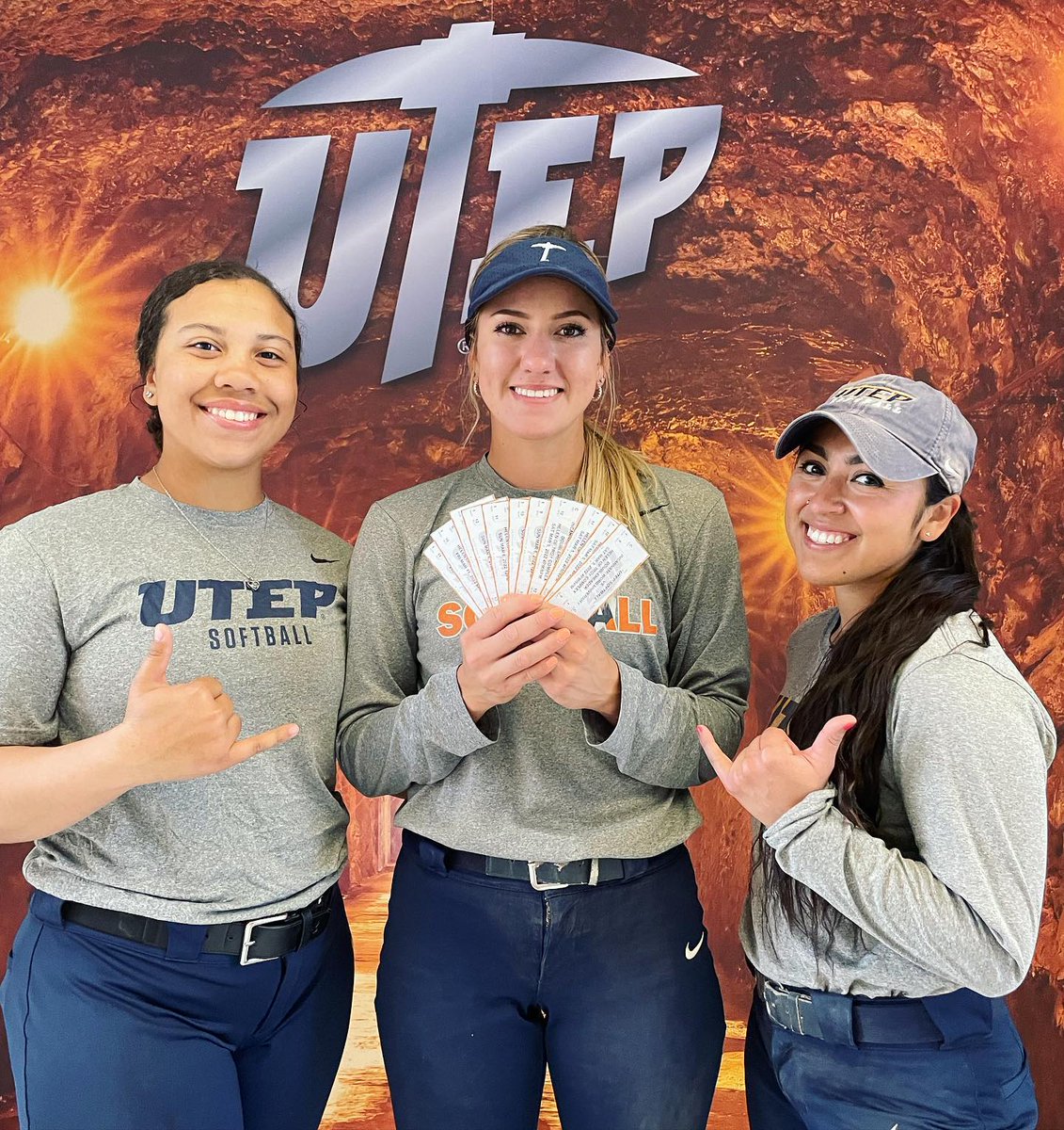 ElPasoChildrens's tweet photo. Big thank you to @utepsoftball for their ticket donation this season!! ⛏🥎#PICKSUP #UTEP #EPCH #10Yearsofwonder https://t.co/7zsHNiPZIg