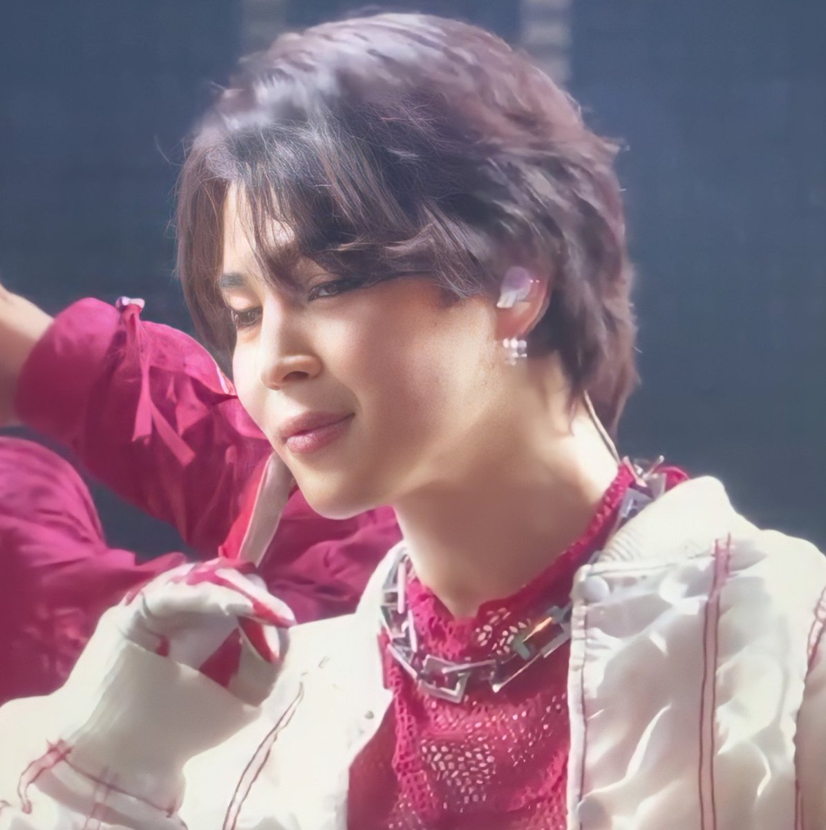Fuzzy_pandaa's tweet photo. I can't get over from him 🥵😍
#BTSARMY #BTS #PTD_ON_STAGE_SEOUL #JIMIN #btsjimin #PTD_ON_STAGE_SEOUL_day3 #BTSCONCERT #Kpop #BTS_twt #BTSAtPVR https://t.co/lcxzMokLwk
