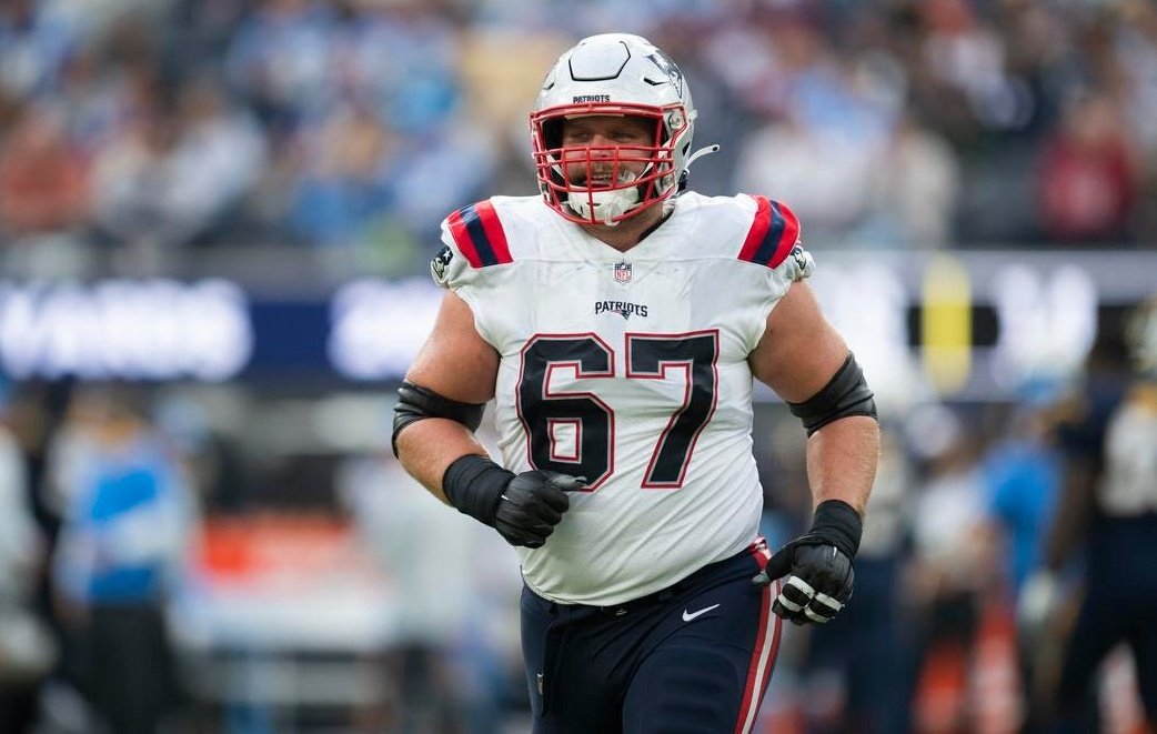 CincyProblems's tweet image. BREAKING: #Bengals are expected to sign OL Ted Karras to a 3-year, $18M deal (per @RapSheet). 💪 #ProtectBurrow
