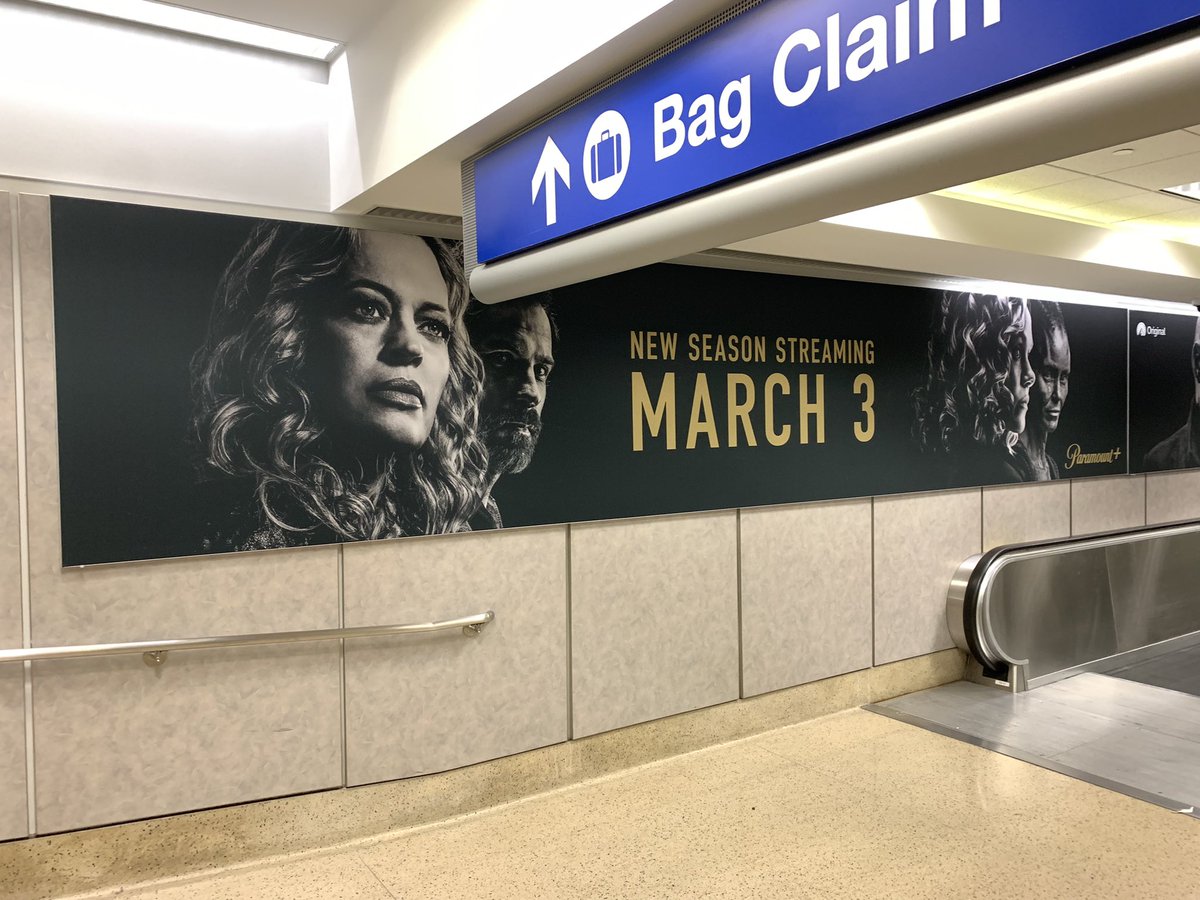 GarrettRWang's tweet image. Just flew into LAX last night. So nice to be greeted by your face @JeriLRyan I told the security people staring at me suspiciously while I took this photo, “That’s my friend!” which quickly eased their concerns about me being a nefarious individual lol