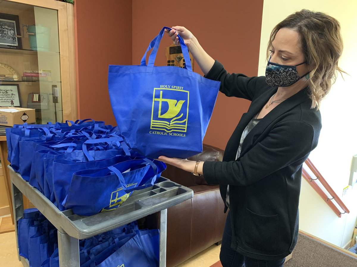 Holy Spirit Catholic School Division tweet media