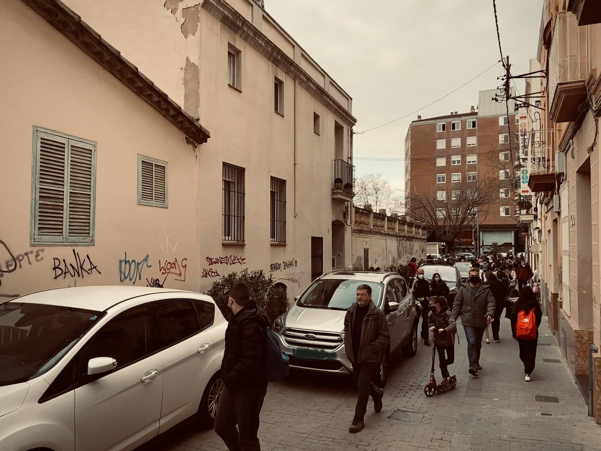 immobilitat's tweet photo. Ni un dia sense caos viari a Dalt la Vila #Badalona @Badalona_GUB @guijarroruben @AjBadalona @FAVBBadalona https://t.co/t0FDktcBHd