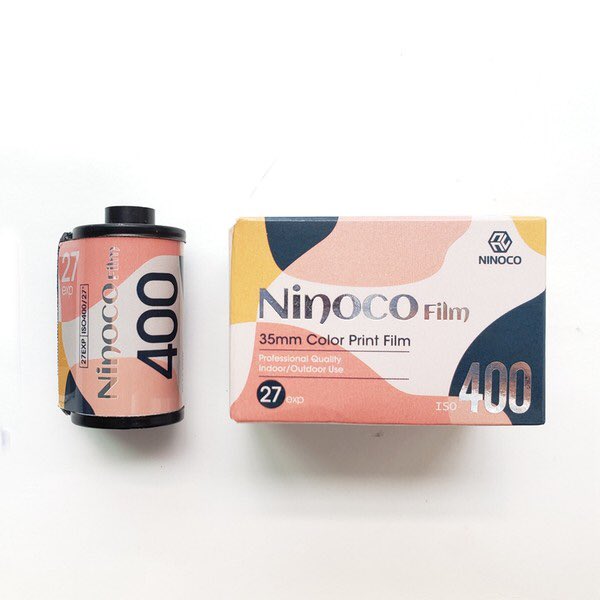 PGunnJ's tweet photo. เราจะกดฟิล์มมาถ่าย บวกกดให้เปรมไปเล่น มีใครสนใจอยากได้ไหม ม้วนละ 300-320 ทุกแบบในนี้เลย ร้านเอายอดขั้นต่ำ 3 ม้วนอ่ะได้ราคานี้ เกิน 12 ม้วนเหลือ 290 เอง #ฟิล์มกล้อง #ฟิล์ม #ninoco400 #yashica400 #neverdie400 https://t.co/gcgUoXRF9b
