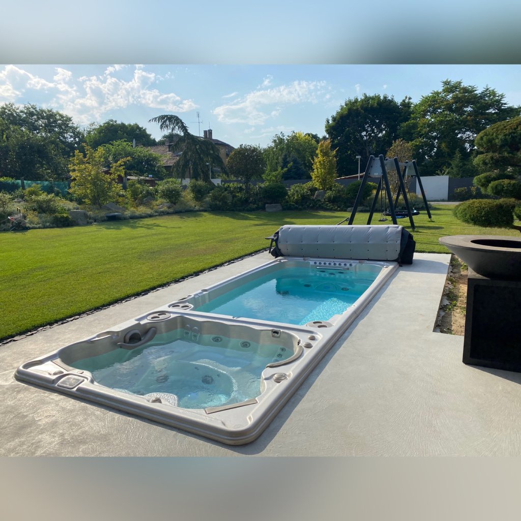 HydropoolD's tweet image. Did you know that Hydropool Swim Spas have endless possibilities?

You can exercise by:
- Running
- Swimming
- Using Resistance bands
and more!

#swimspa #family

Liked this post and want to learn more about exercising with Hydropool Swim Spas