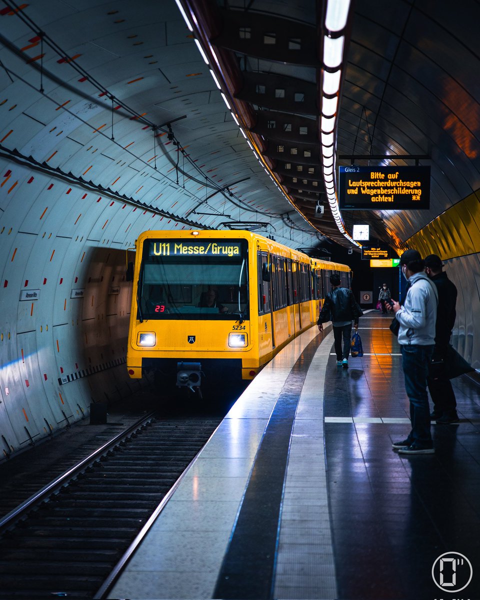 0SecondThoughts's tweet photo. @thekosnio @ArtandLovePhot1 Trams are awesome for sure https://t.co/BhvwsaaY0l