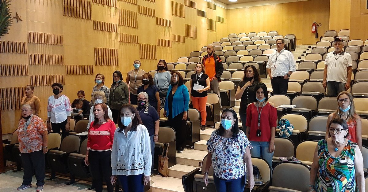 MBoliviano2023's tweet photo. #EnImagenes 📸 Ensayo del Coro del Consejo Nacional Electoral 
@cneesvzla en los espacios del Museo Boliviano de la @asamblea_ven 🏛🇻🇪

#14Marzo
#PescadoresDePaz https://t.co/atBXGKg1l9