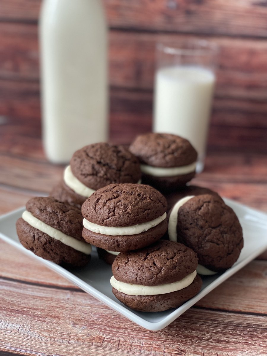 PastriesByPat's tweet photo. HAPPY PI DAY from your friends here at Pastries By Pat!!! We are celebrating by introducing a brand new menu item: Whoopie Pies. These mini, super chocolatey, soft &amp; fluffy cakes are made with a vanilla bean crème filling. Visit the #linkinbio, and place your orders TODAY!!! https://t.co/F32b01Gr3m