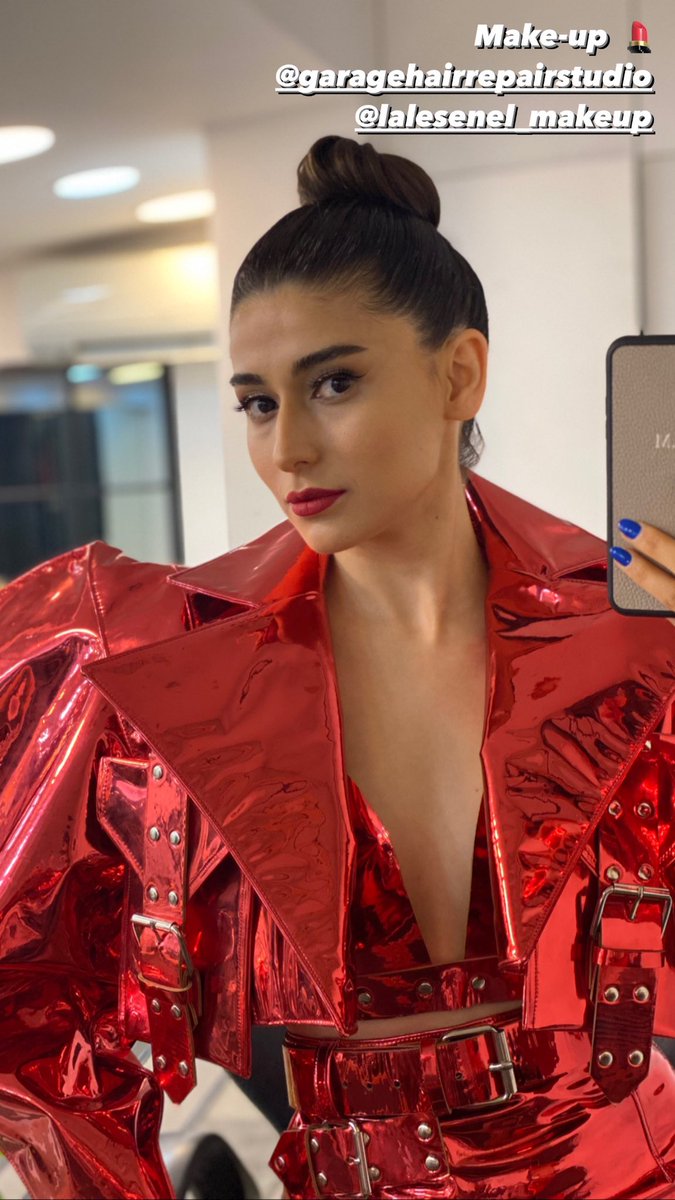 kurretulayn's tweet photo. Omg! Ne yaptın sen seyit! 🔥
#MBFW #MBFWI başlasın! 😎 https://t.co/DHFSFGjSa3
