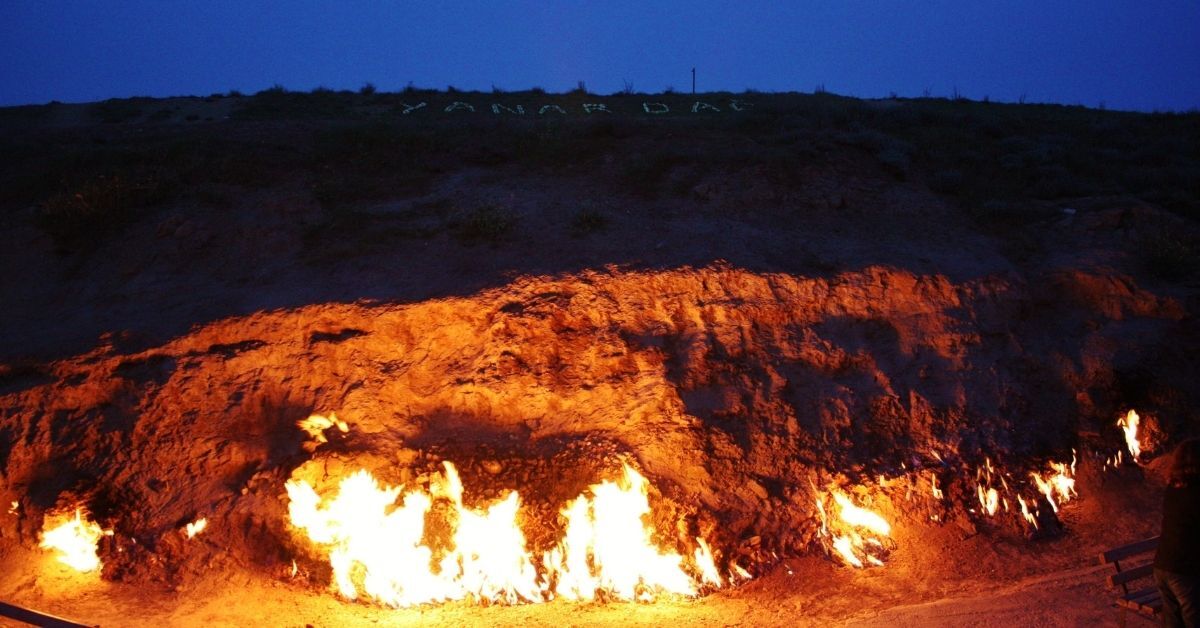 CritProductions's tweet photo. 🔥 Burning Mountain! Did you know the significant polymetallic potential of the #Caucasus? #gold #copper extraction rush in 🇦🇿 #Azerbaijan. #mintwit
👉 Learn more about the #Gedabek project now: https://t.co/iHO6Rdg18S https://t.co/IVNJ4hd6A9