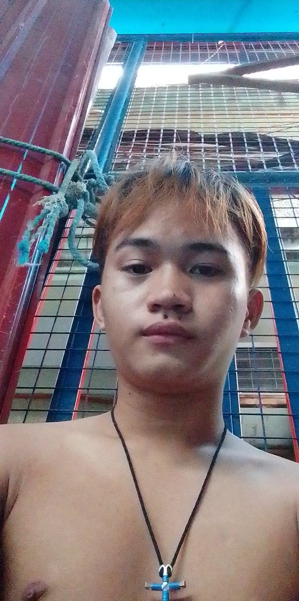 bryansison15's tweet photo. bsta kahapon yan hahahaha🖤😅 https://t.co/njr0XBLUrB