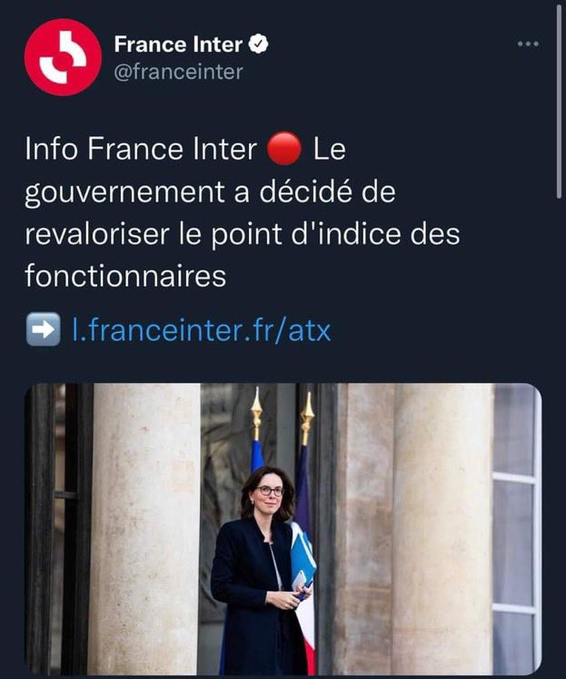 remimartial's tweet photo. Après avoir augmenté la dette publique de 1000 milliards d’euros (!!!), #EmmanuelMacron continue à sortir le carnet de chèque pour acheter les voix. Dangereux. https://t.co/aKaaWmI4pW