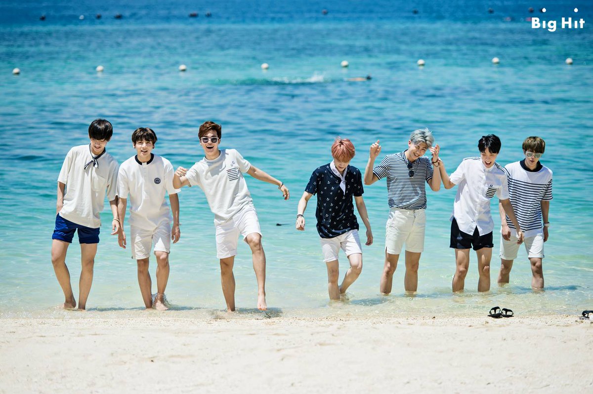 Ederlin0417's tweet photo. — 📸| Imágenes de BTS en Summer Package 2015 

@BTS_twt (+) https://t.co/RUcyuwWEfQ