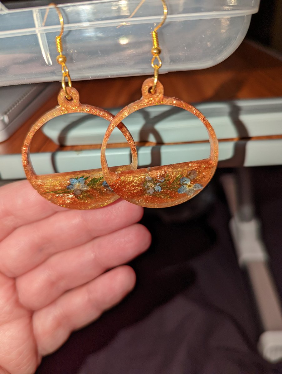 A couple of new earrings featured on my Etsy shop. 
etsy.com/shop/JCKCreati…
#etsy
#shopsmall #earrings