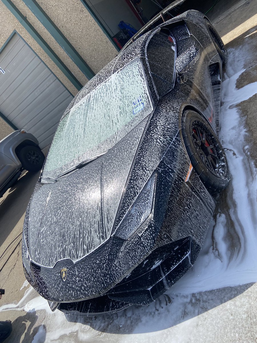 jayzee_wrapz's tweet photo. Twin turbo lamb gettin that #jayzeewraps sauce! Finished product coming soon ❄️🔥 https://t.co/TXKJkfKNSp
