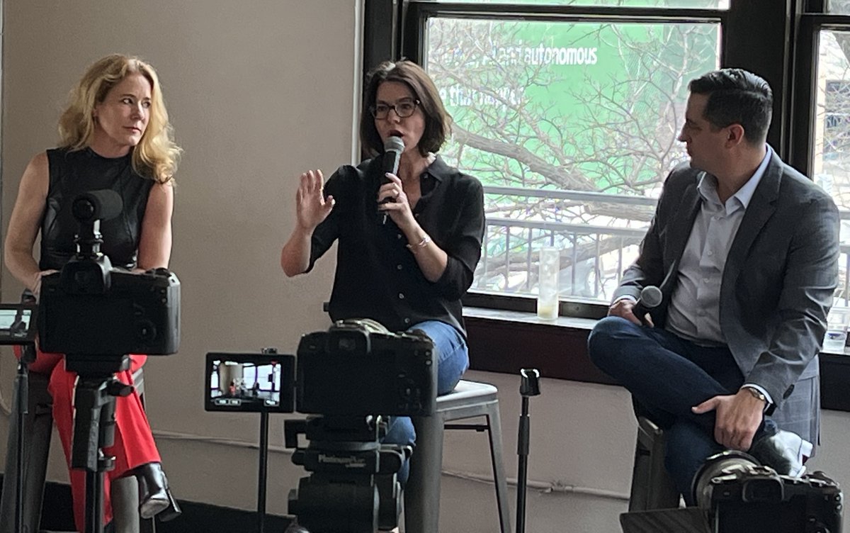 purpose_ww's tweet photo. As @Countable CMO @JoryDJ and longtime @TheCMOClub member Natasha Morgan of @Indeed take the stage at #Audiohouse at #SXSW — aligning brand values with advertising spend comes into focus #brandsafety #brandpurpose #oxfordroad #barometer https://t.co/MYKEdqVK1a