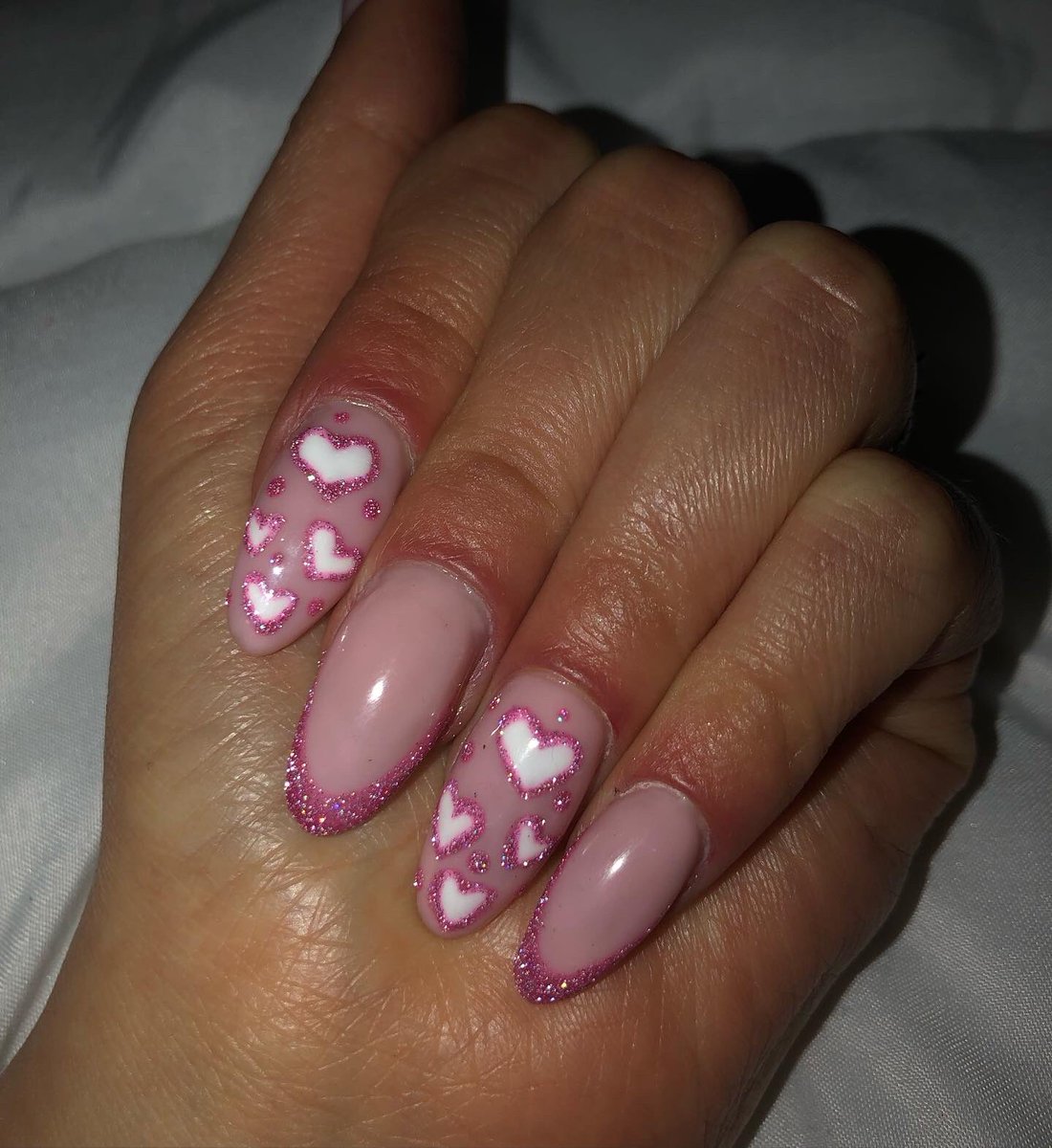 emilyyyc30's tweet photo. Hey girlies ! I am doing a full set of acrylic nails please retweet and follow all my rules on my Instagram to enter giveaway @beauty.byemilyc good luck ! https://t.co/edbddQUGZl