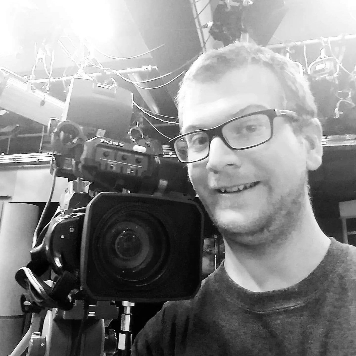 RousseauFilms's tweet photo. Just other day in the #studio!!

#videographer #camera #Sony #selfie #TVproduction #Studiocamera
#blackandwhite #producerlife https://t.co/6zr1GP9cz3