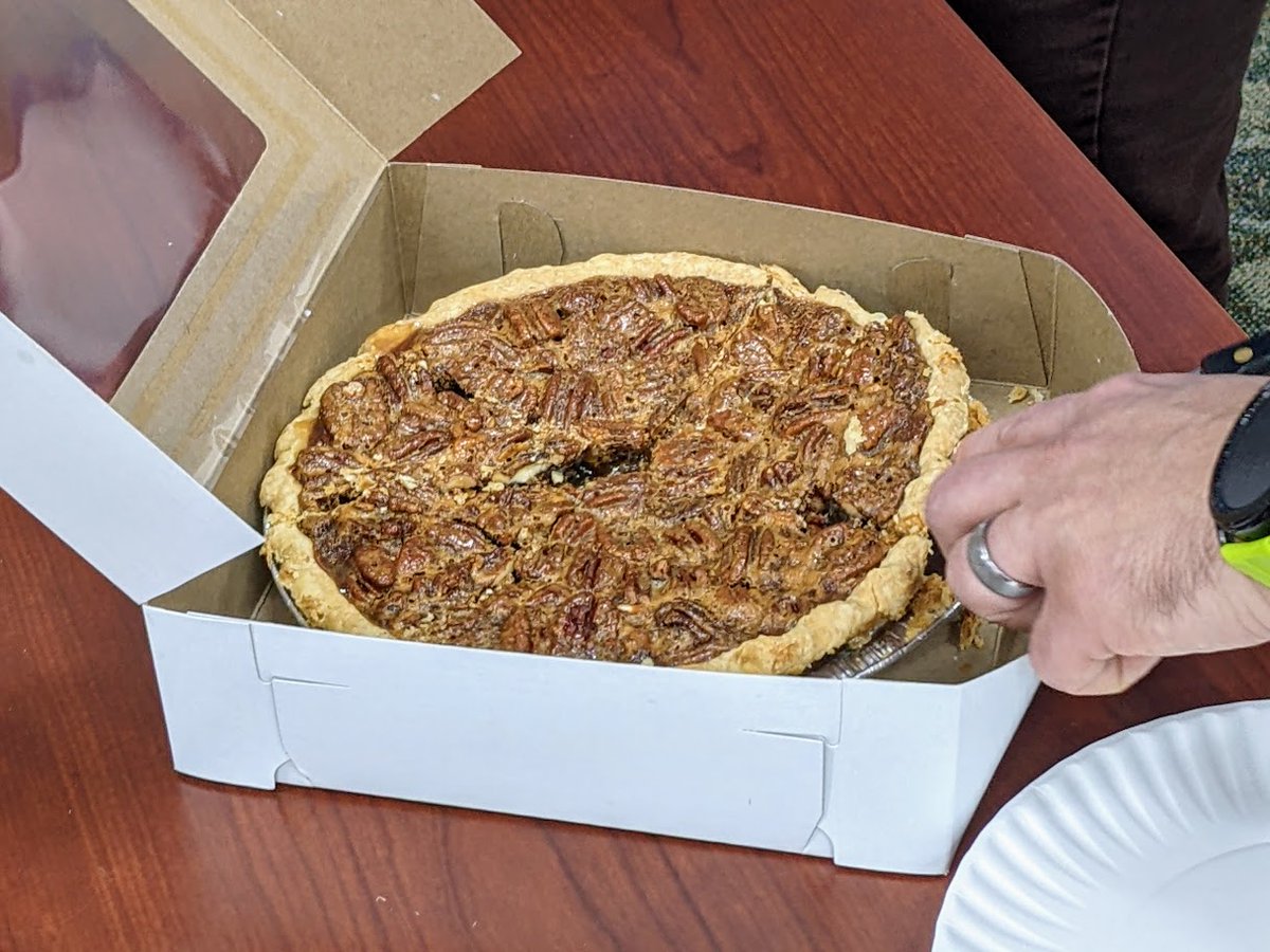 RBBSystems's tweet photo. This is how the RBB team celebrates PI day - with PIE for our March Monthly Mojo Day! #piday #3.14 #pieforpiday #monthlymojo #lovewhereyouwork #meetRBB #PCBA https://t.co/jjtqottYo4 https://t.co/6FP71NOWSX