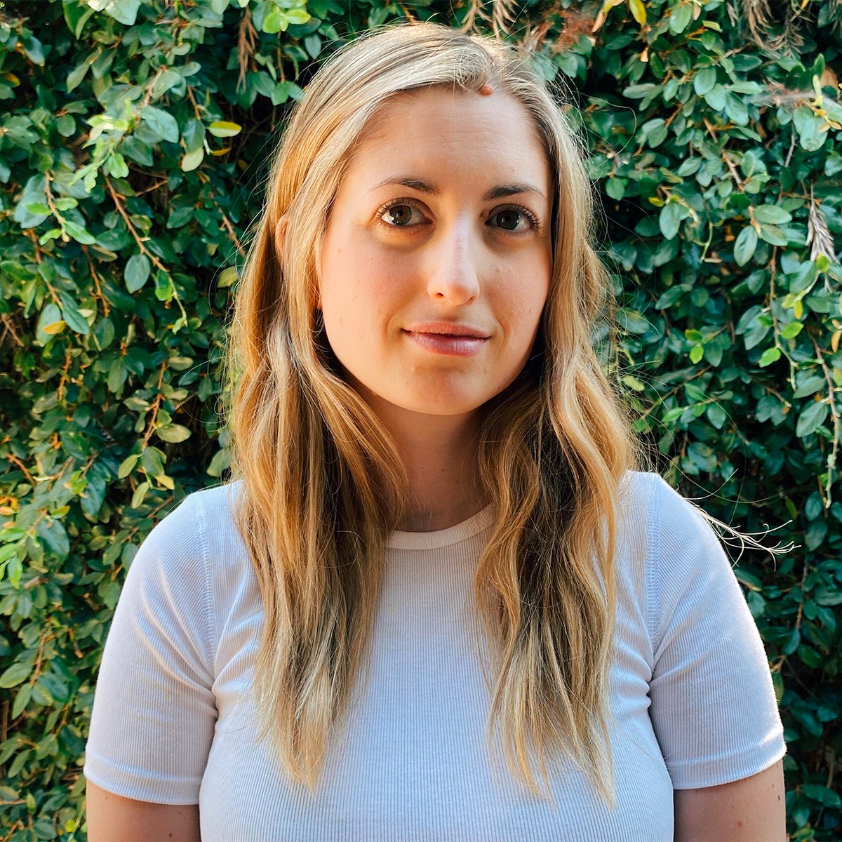 queerycast's tweet photo. Today on the podcast: author of GIRLS CAN KISS NOW, Jill Gutowitz (@jillboard)! https://t.co/lUdrSgYqaO https://t.co/5Z7XgoKQ0o