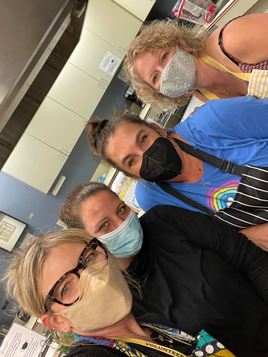 AustinJrForum's tweet photo. AJF members recently provided a fun "breakfast for dinner" for guests at @RMHCCTX. Way to go ladies! #powers4good https://t.co/Dr5WzfD9zV