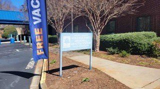 FGTV's tweet photo. Happening in Fulton: County Officials visit the College Park Health Center where solar panels are installed on county buildings to promote the Going Green initiative. #fulton #fultoncounty #onefulton #solar #solarenergysolution https://t.co/INOqwLiFGb