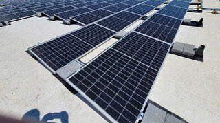 FGTV's tweet photo. Happening in Fulton: County Officials visit the College Park Health Center where solar panels are installed on county buildings to promote the Going Green initiative. #fulton #fultoncounty #onefulton #solar #solarenergysolution https://t.co/INOqwLiFGb