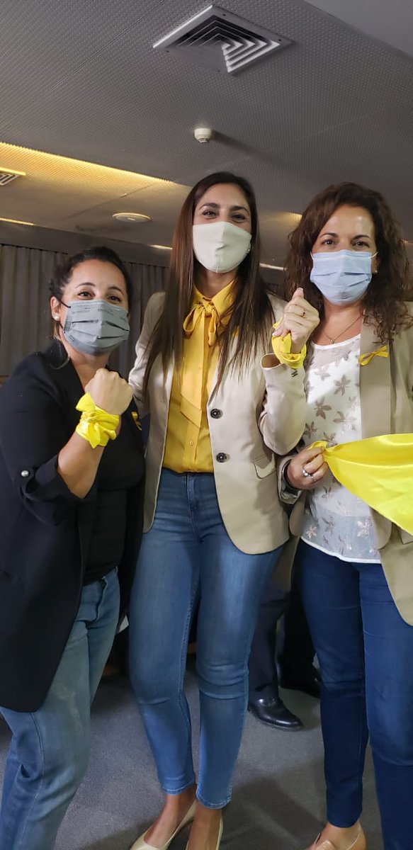 euge_leu's tweet photo. Hoy en el Día Mundial de la Endometrosis. Acompañamos una excelente jornada en la @HCDiputadosBA.Felicitaciones a nuestra diputada @Debogalan y a todos representantes que trabajan por la #LeyDeEndometriosisYa 
#mujeresFR
@MalenaMassa 
@FrenteRenovador https://t.co/CGC3Ul2q5w